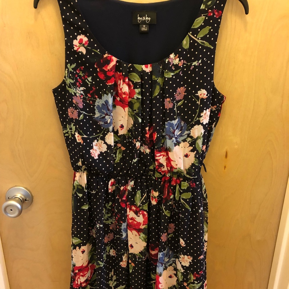 Sleeveless flower dress
